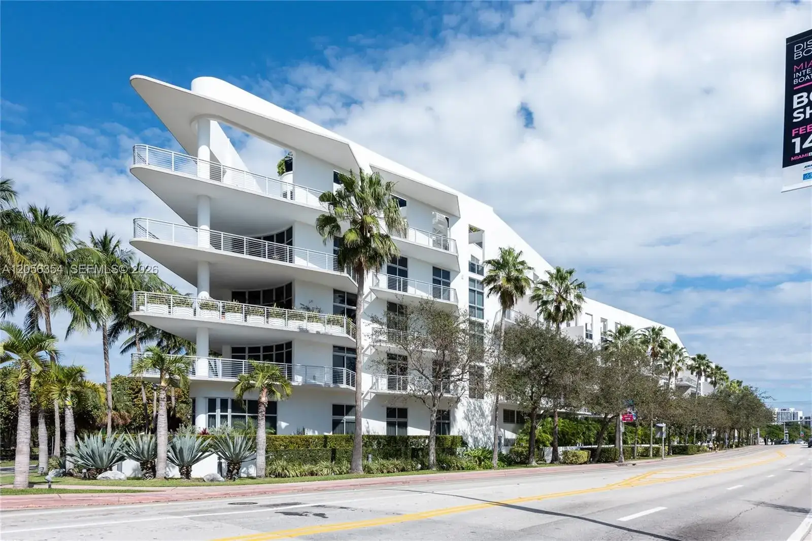 1 bedroom 1 bath Residential Lease for rent at 2001 Meridian Ave # 325, Miami Beach FL 33139