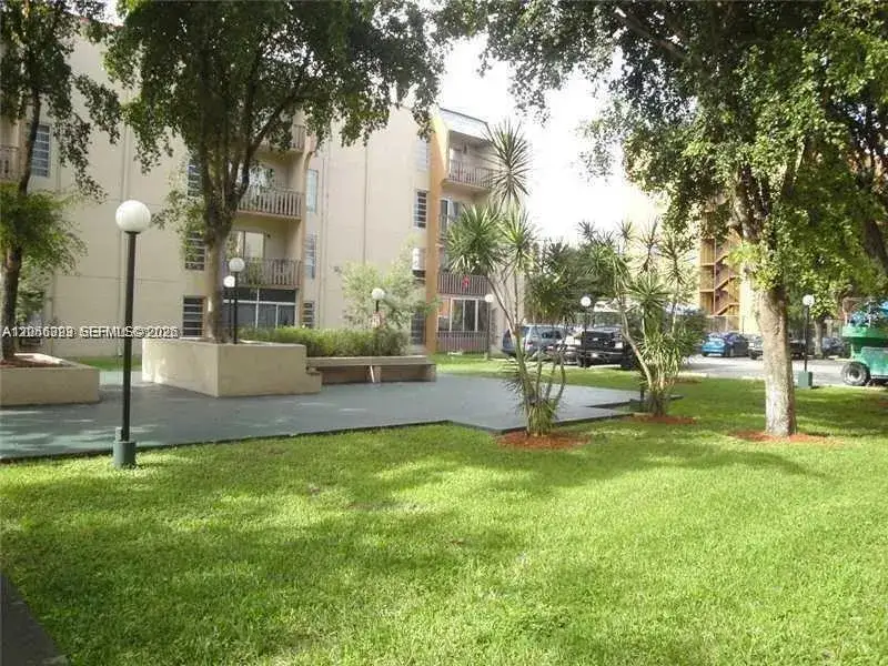 2 bedroom 2 bath Residential Lease for rent at 4713 NW 7TH ST # 1, Miami FL 33126