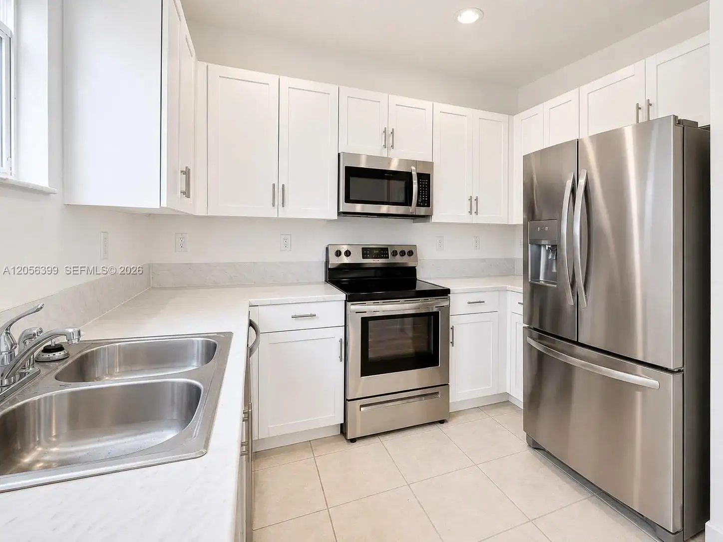 2637 SE 12th St, Homestead FL 33035