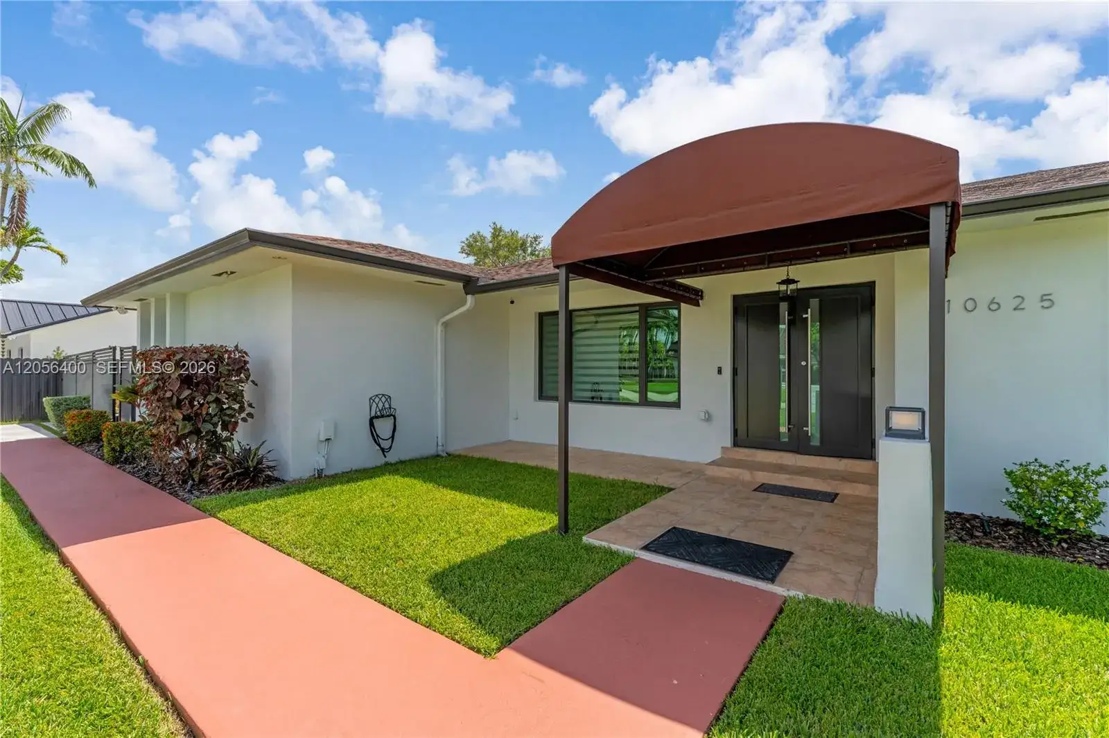 3 bedroom 2 bath Residential for sale at 10625 SW 79th Pl, Miami FL 33156