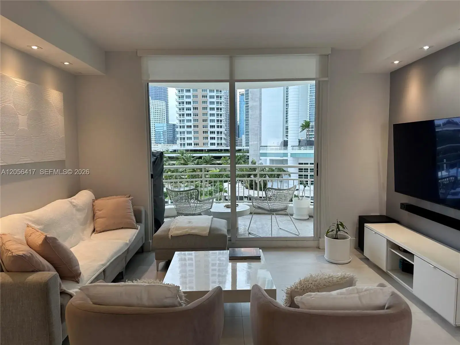 2 bedroom 2 bath Residential Lease for rent at 888 Brickell Key Dr # 700, Miami FL 33131