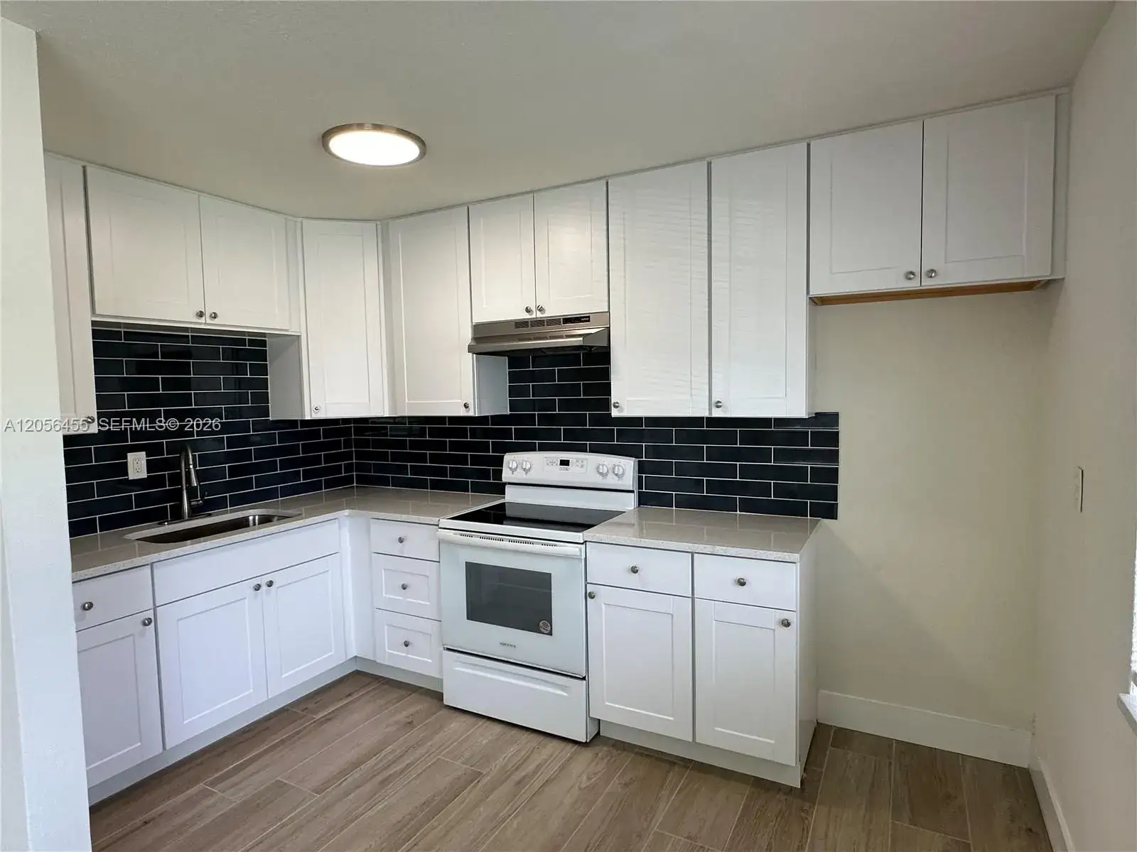 2 bedroom 1 bath Residential Lease for rent at 1048 E Avenue E # 3, Riviera Beach FL 33404