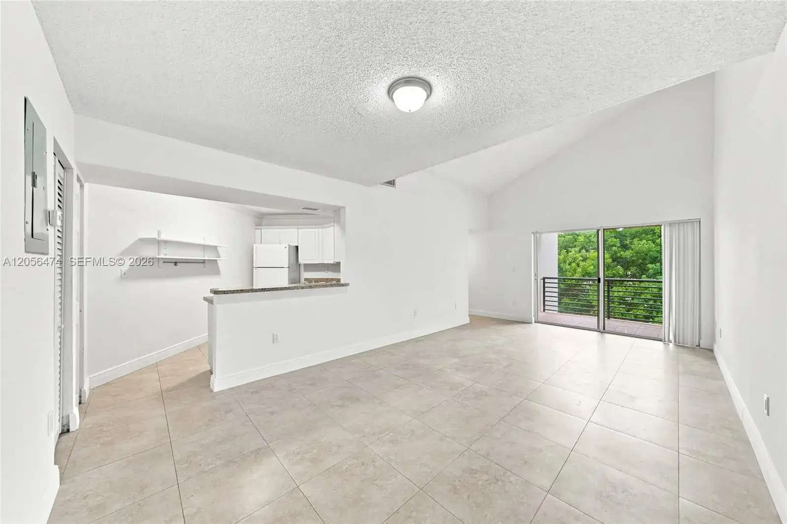 2 bedroom 2 bath Residential Lease for rent at 9735 Fontainebleau Blvd # G310, Miami FL 33172