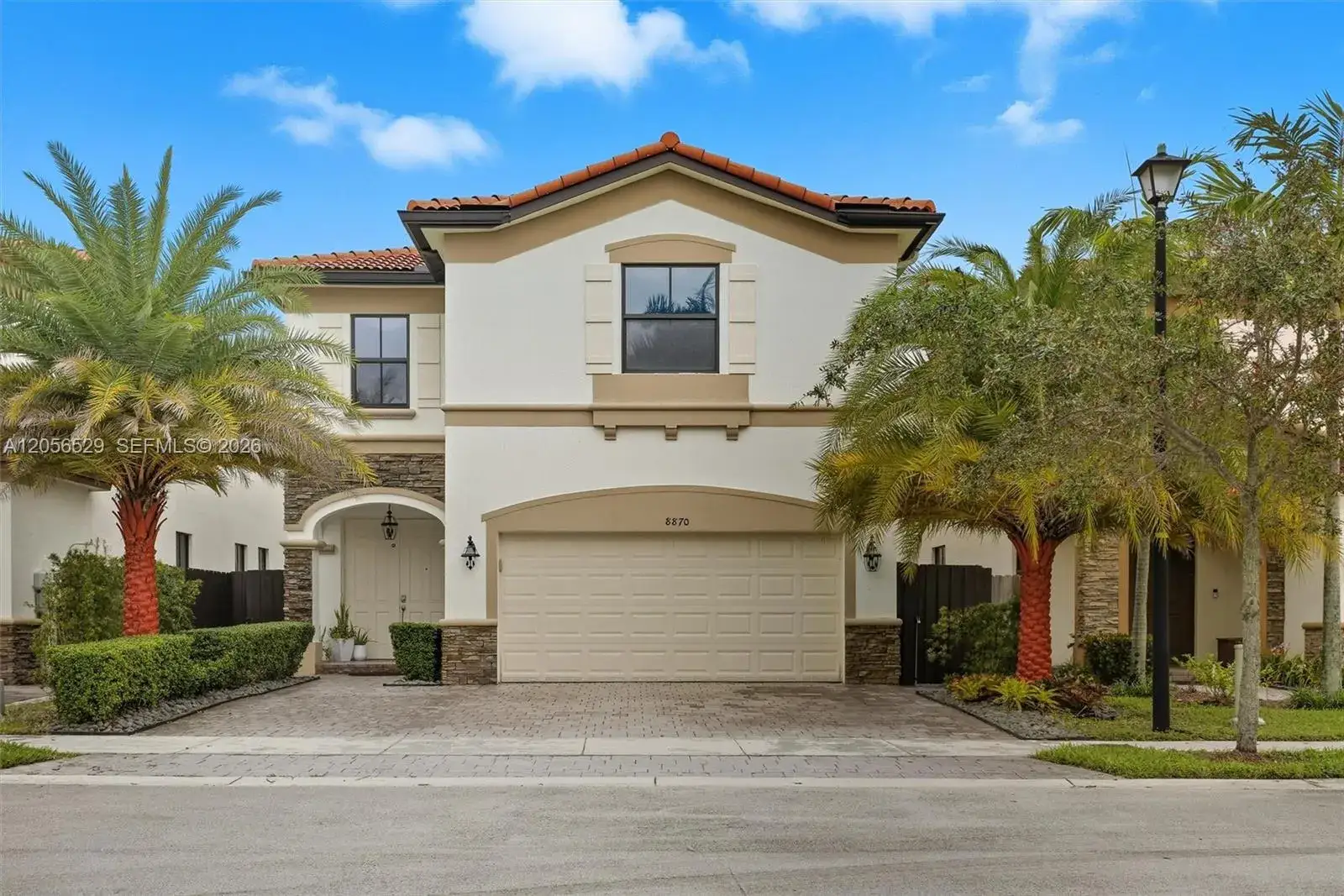 4 bedroom 3 bath Residential for sale at 8870 NW 99th Path, Doral FL 33178