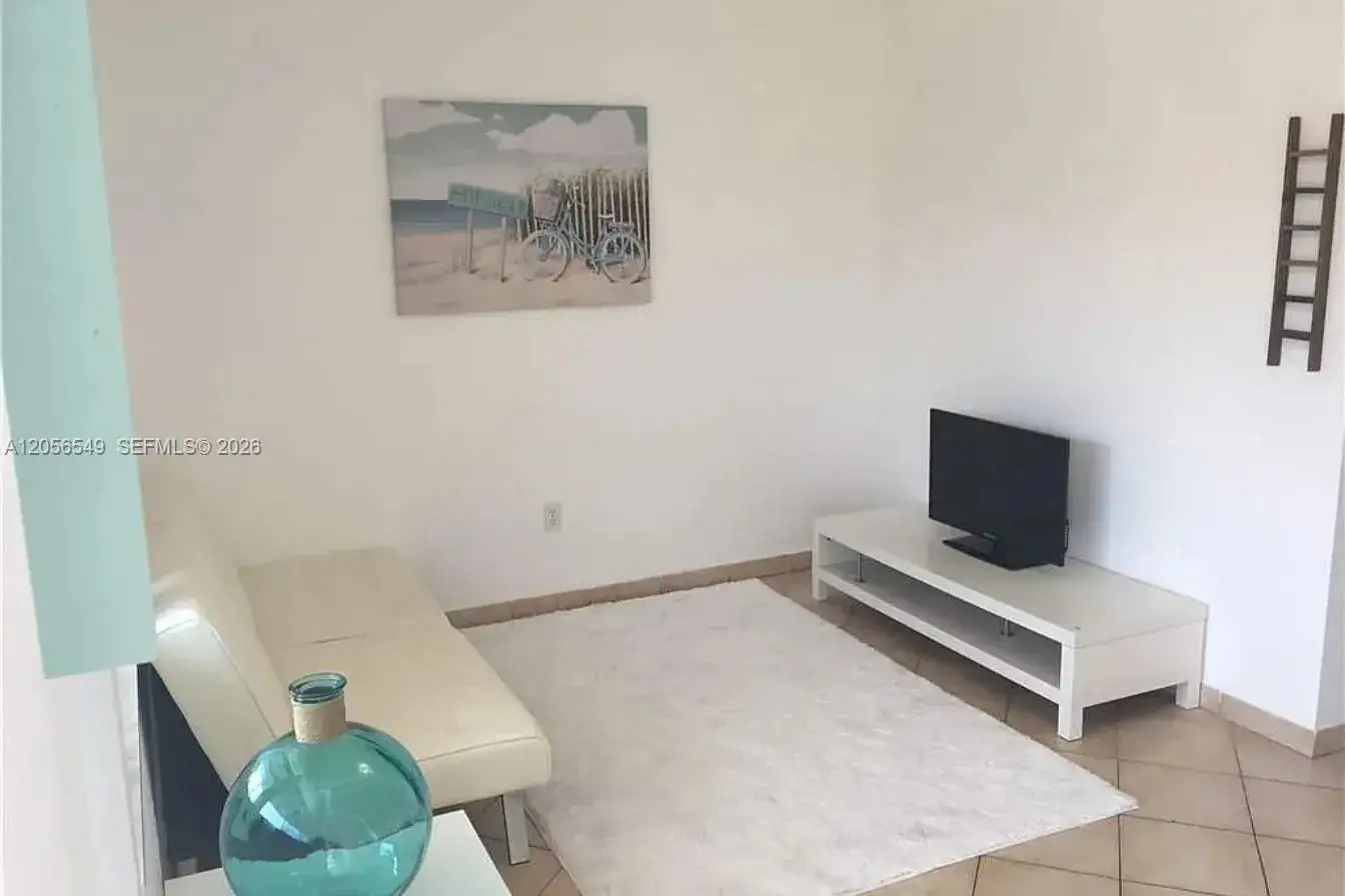 1 bedroom 1 bath Residential Lease for rent at 345 Michigan Ave # 19, Miami Beach FL 33139