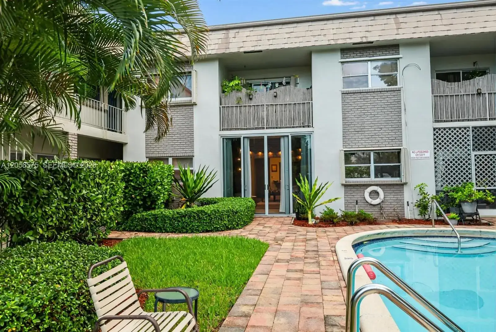 2 bedroom 1 bath Residential for sale at 1541 NE 34th Ct # 104, Oakland Park FL 33334