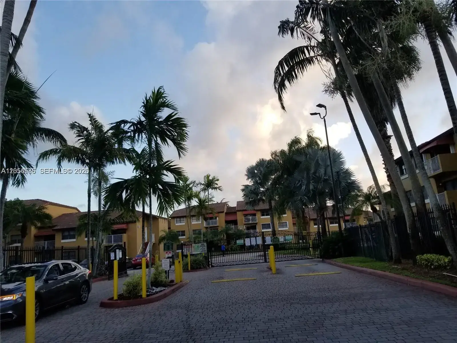2 bedroom 1 bath Residential for sale at 15650 SW 80th St # 207, Miami FL 33193