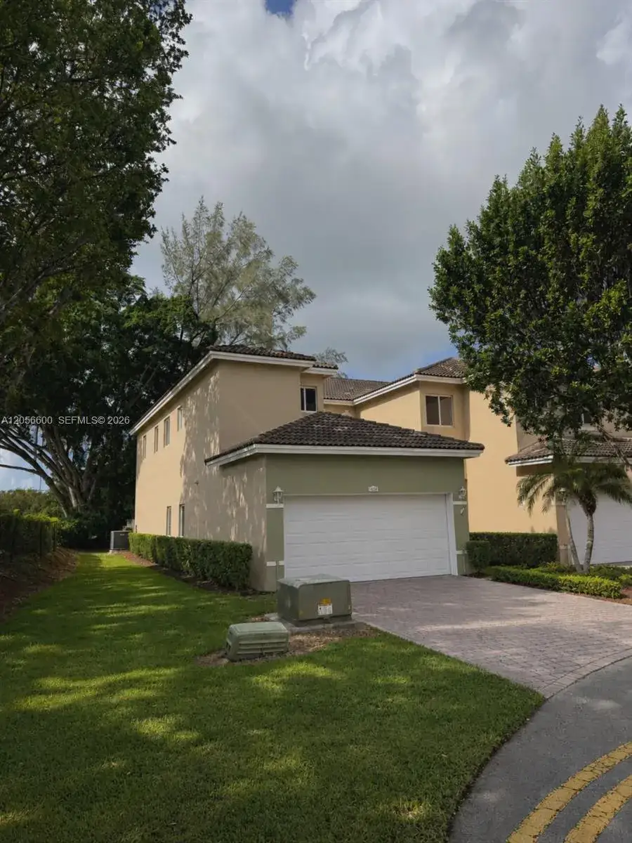 3 bedroom 2 bath Residential for sale at 1690 SE 24th Ct, Homestead FL 33035