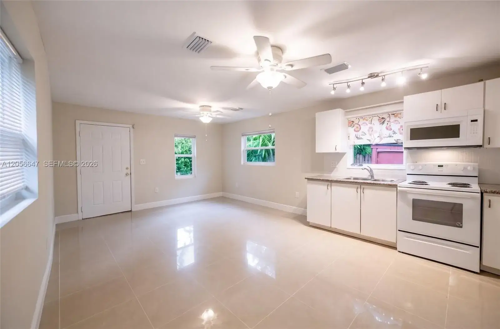 2 bedroom 1 bath Residential Lease for rent at 2241 Madison St, Hollywood FL 33020