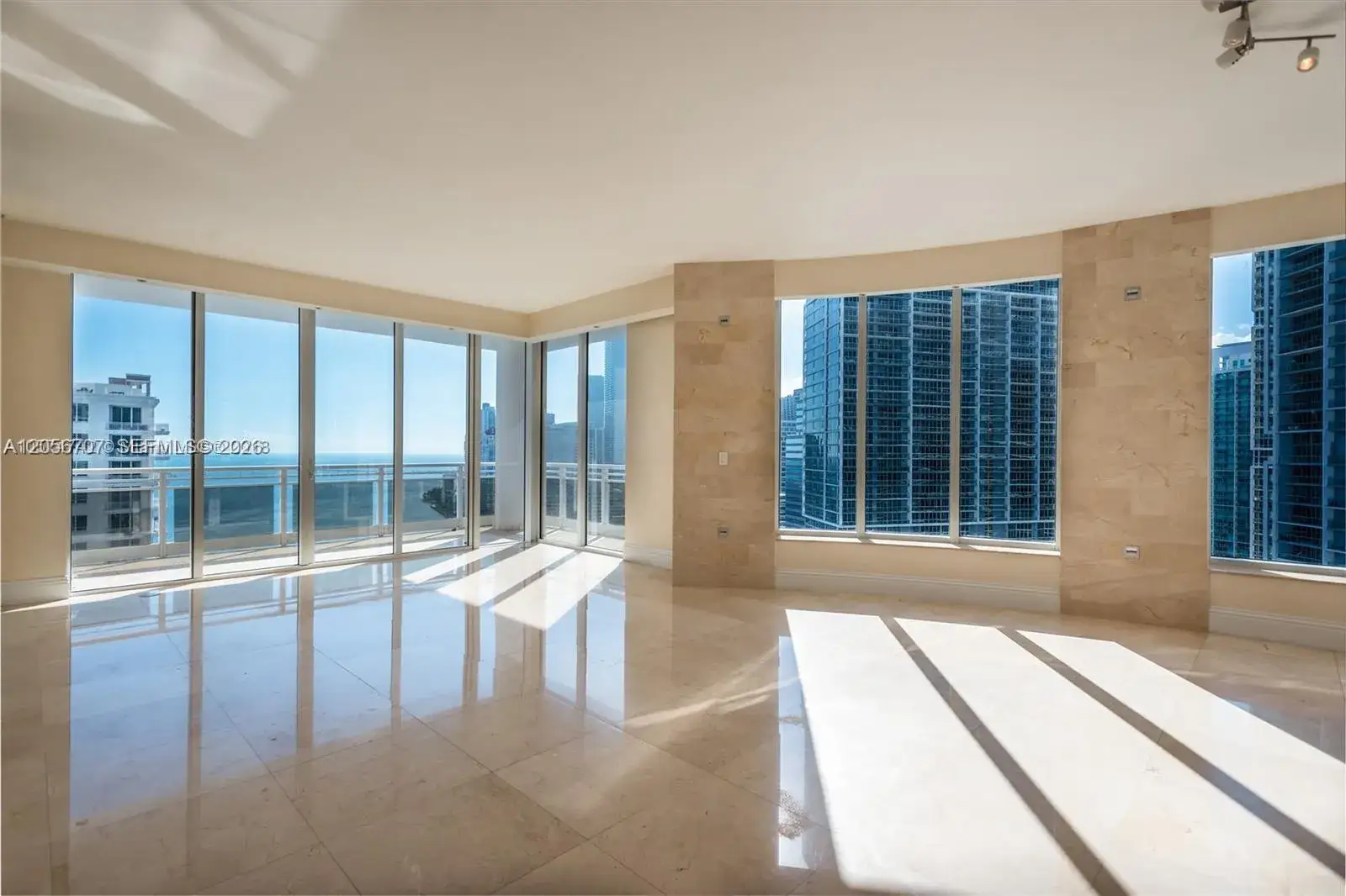 3 bedroom 3 bath Residential Lease for rent at 901 Brickell Key Blvd # 3004, Miami FL 33131