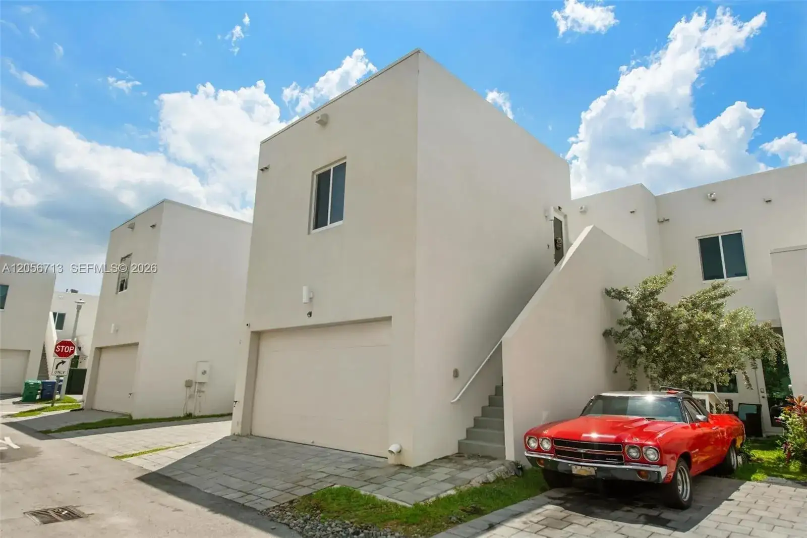 1 bath Residential Lease for rent at 6663 NW 103rd Pkwy, Doral FL 33178