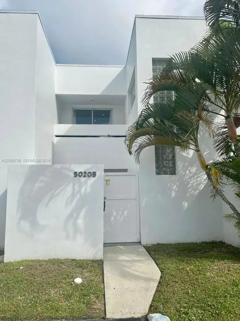 2 bedroom 1 bath Residential Lease for rent at 5020 Elmhurst Rd # B, West Palm Beach FL 33417