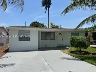 4 bedroom 2 bath Residential Lease for rent at 1106 S C St, Lake Worth FL 33460