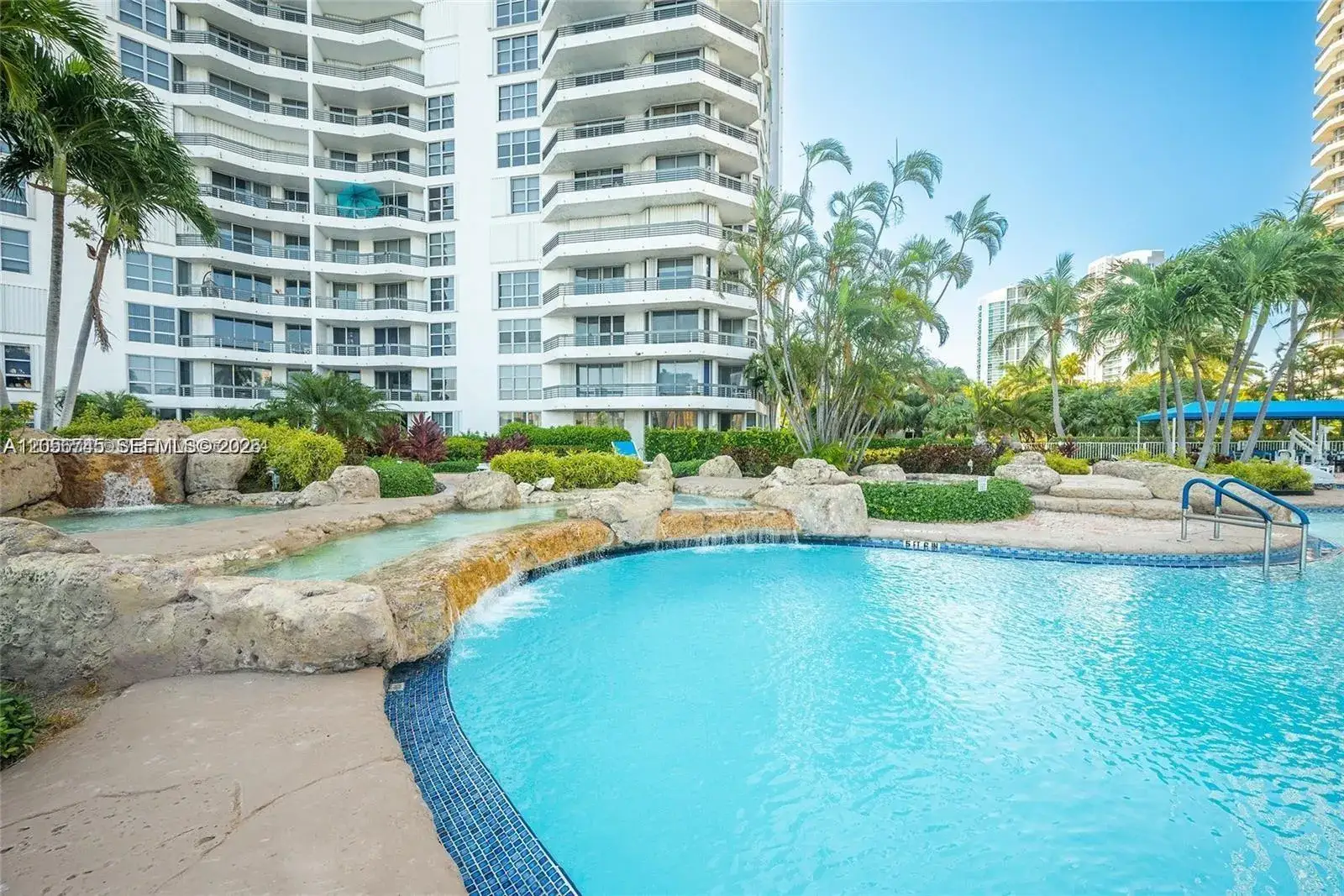 2 bedroom 2 bath Residential Lease for rent at 19101 NE 36th Ct # 2206, Aventura FL 33180