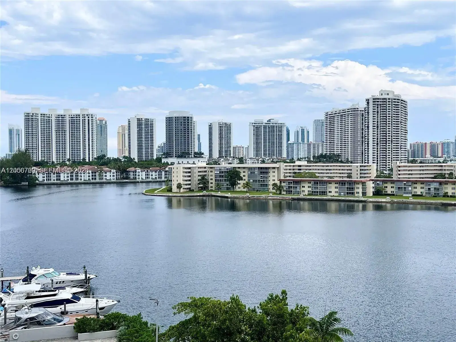 1 bedroom 1 bath Residential Lease for rent at 18041 Biscayne Blvd # 803, Aventura FL 33160
