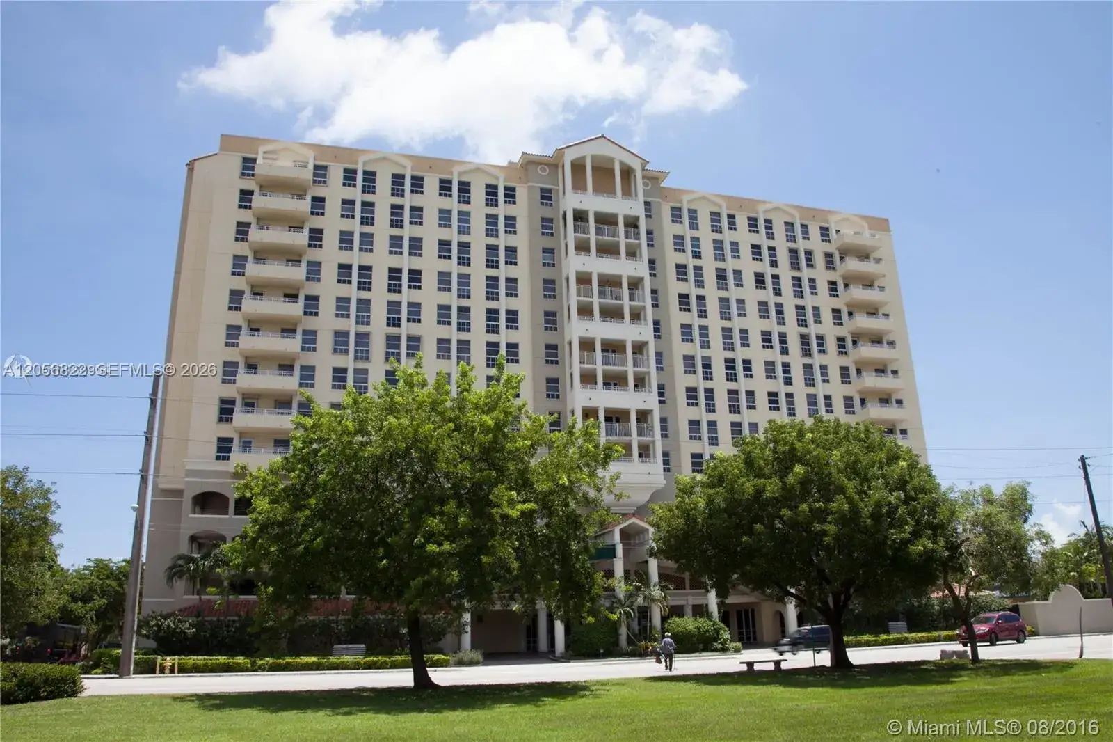 1 bedroom 1 bath Residential Lease for rent at 2351 Douglas Rd # 909, Miami FL 33145