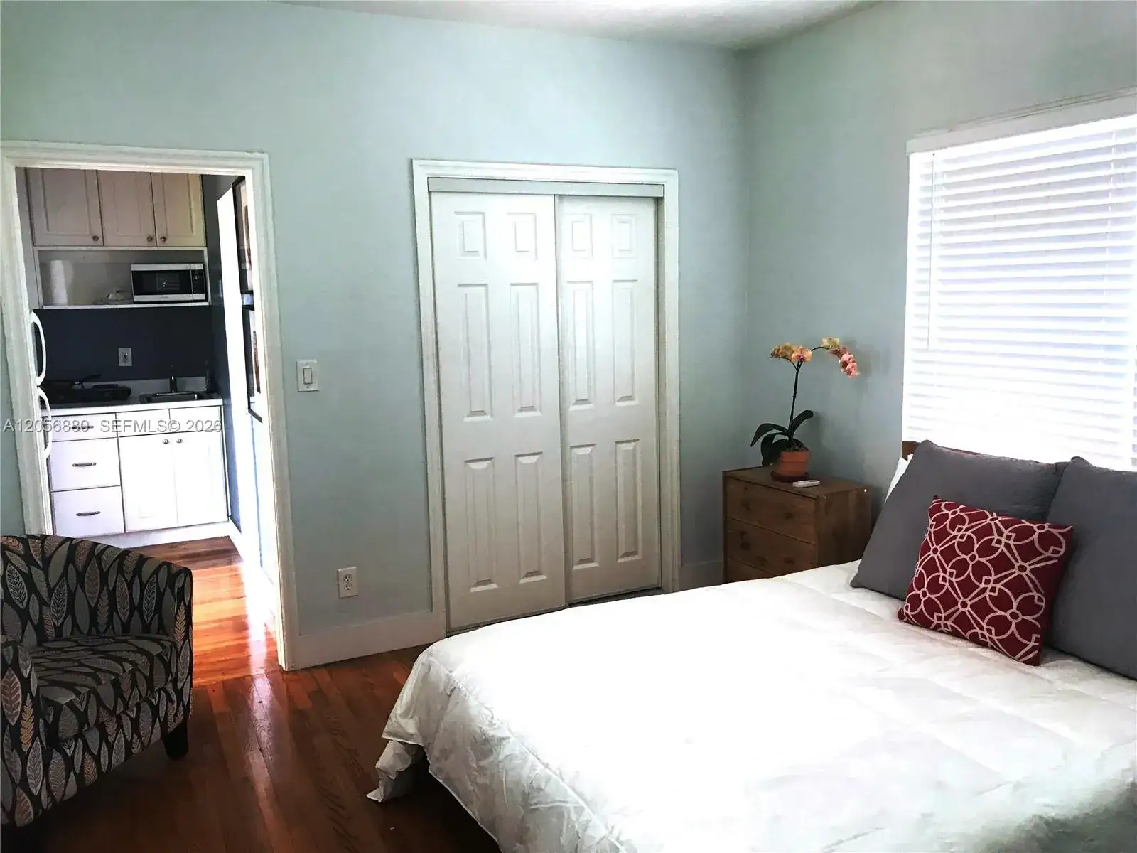 1 bedroom 1 bath Residential Lease for rent at 8024 Harding Ave # 5A, Miami Beach FL 33141
