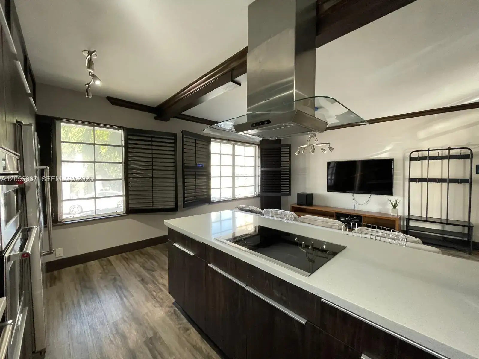 2 bedroom 2 bath Residential Lease for rent at 610 8th St # 101, Miami Beach FL 33139