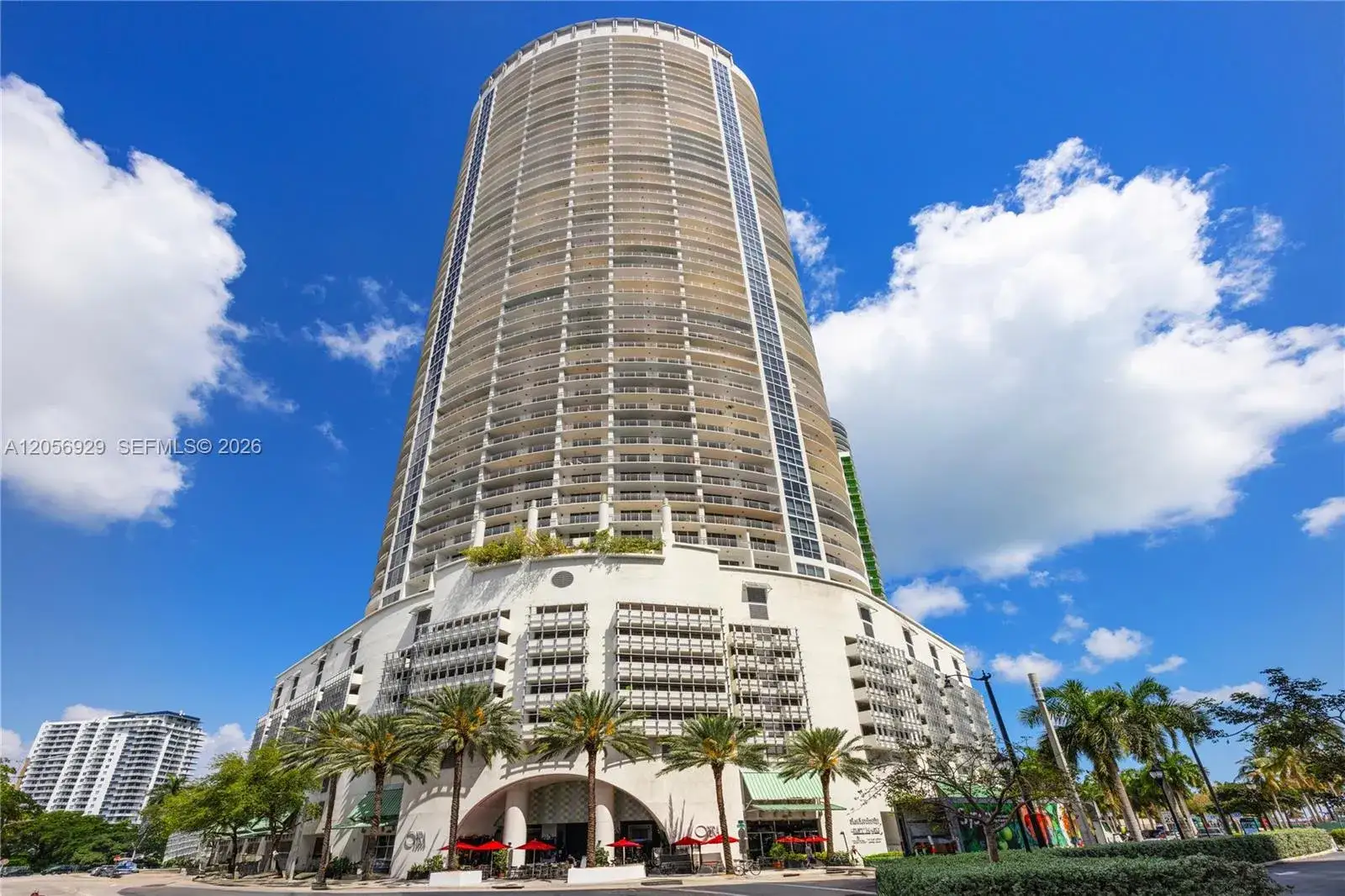 1 bedroom 1 bath Residential for sale at 1750 N Bayshore Dr # 3310, Miami FL 33132