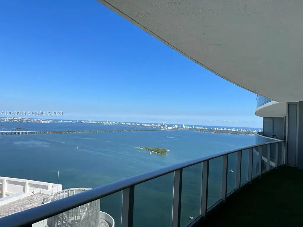 2 bedroom 2 bath Residential Lease for rent at 488 NE 18th # 4809, Miami FL 33132