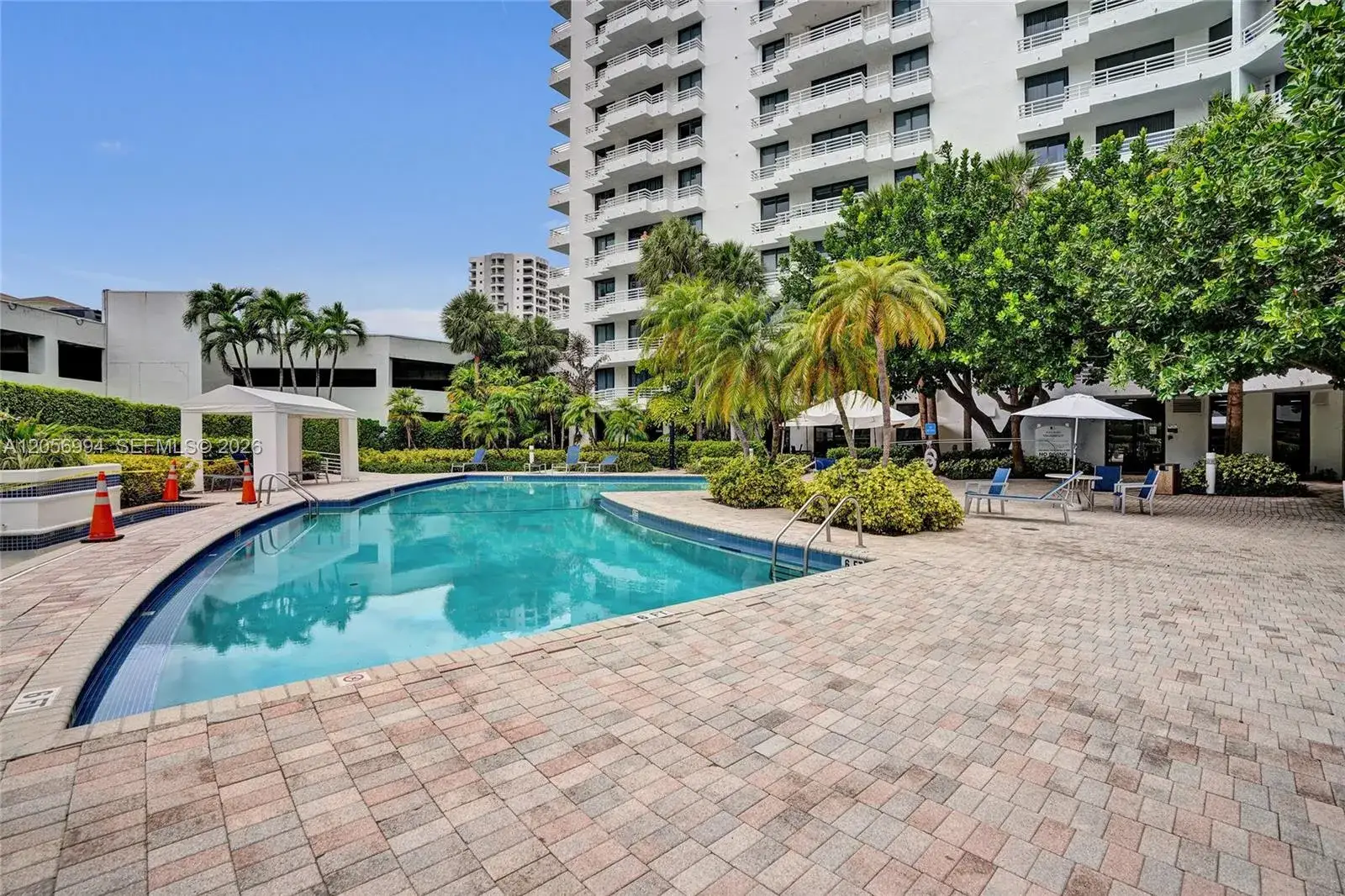 2 bedroom 2 bath Residential Lease for rent at 3300 NE 192nd St # 118, Aventura FL 33180