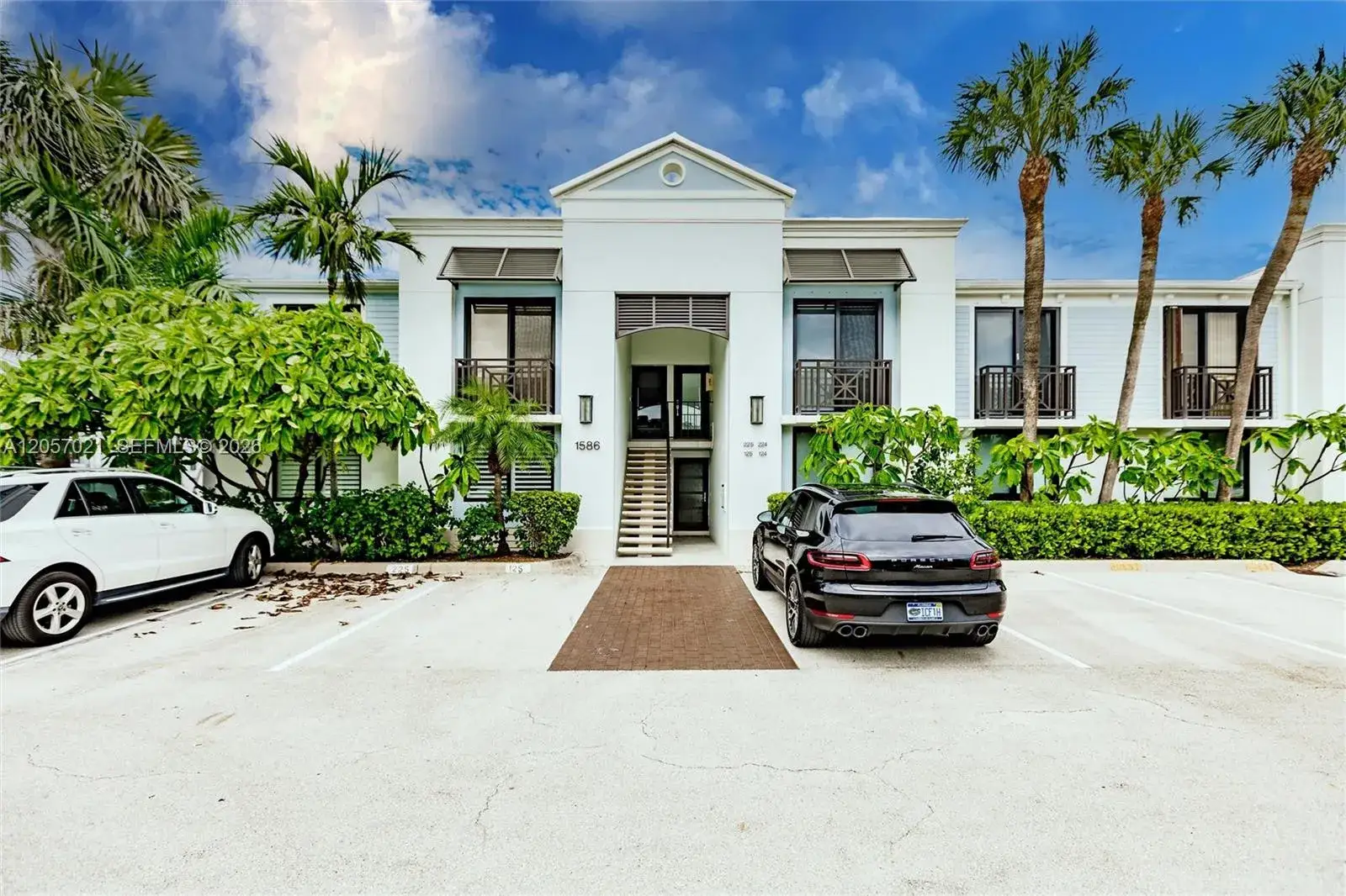 2 bedroom 2 bath Residential Lease for rent at 1586 S Ocean Ln # 125, Fort Lauderdale FL 33316