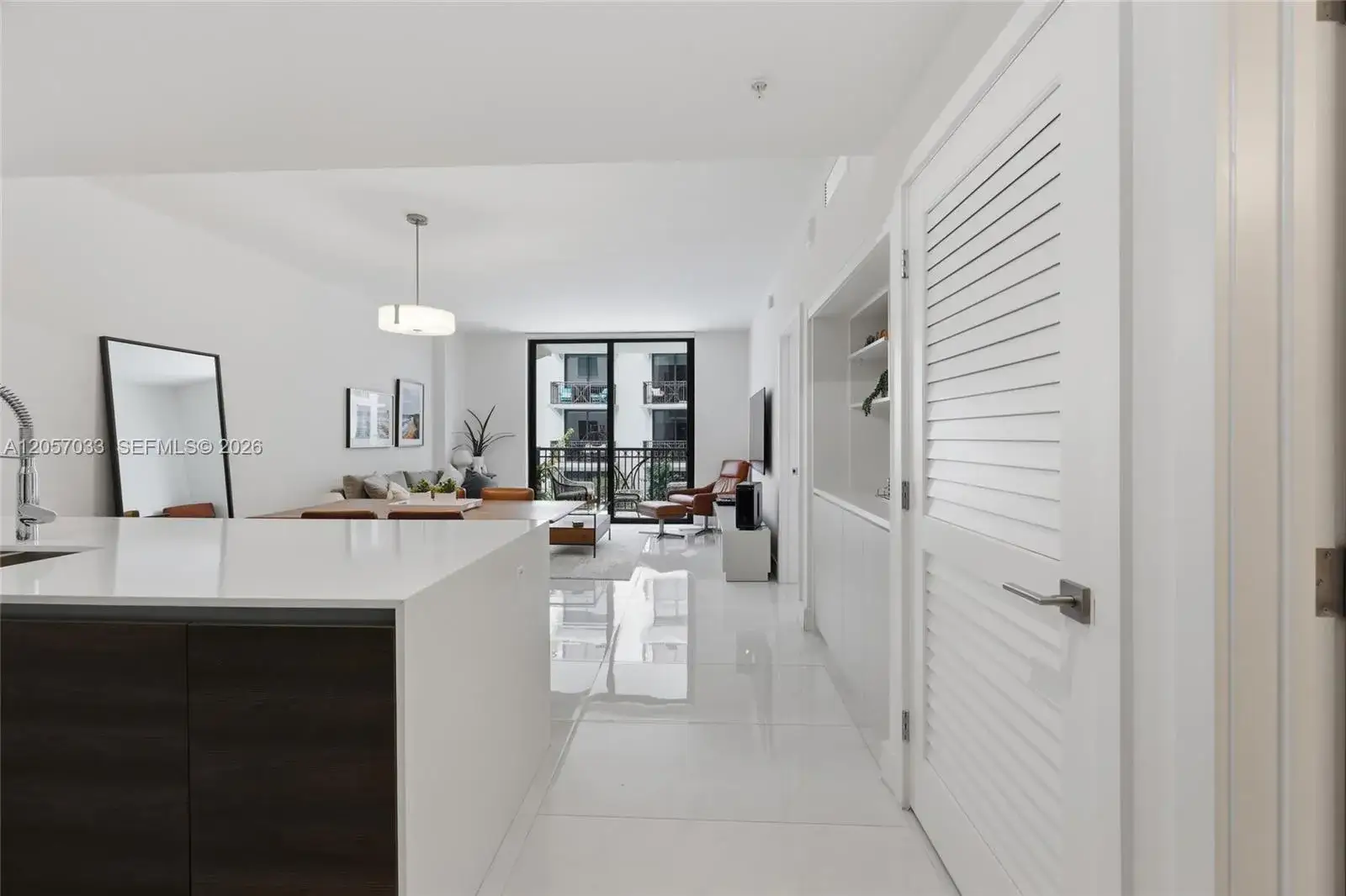 1 bedroom 1 bath Residential Lease for rent at 301 Altara Ave # 520, Coral Gables FL 33146