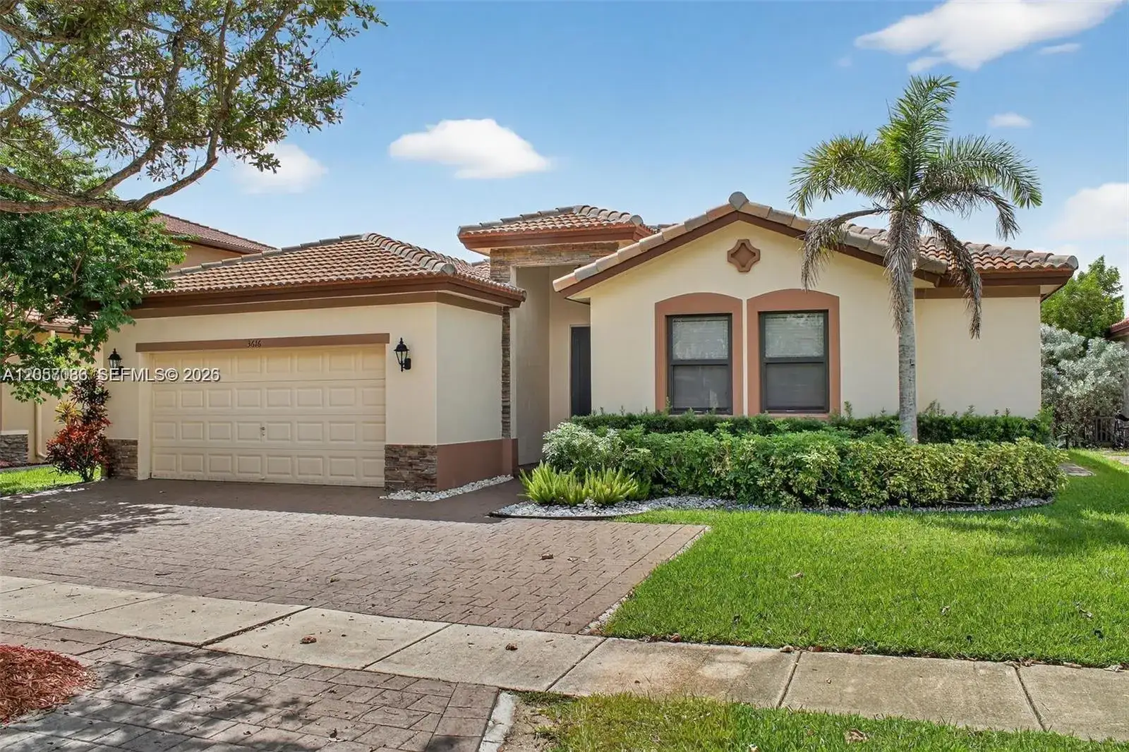 5 bedroom 4 bath Residential Lease for rent at 3616 SE 2nd Dr, Homestead FL 33033