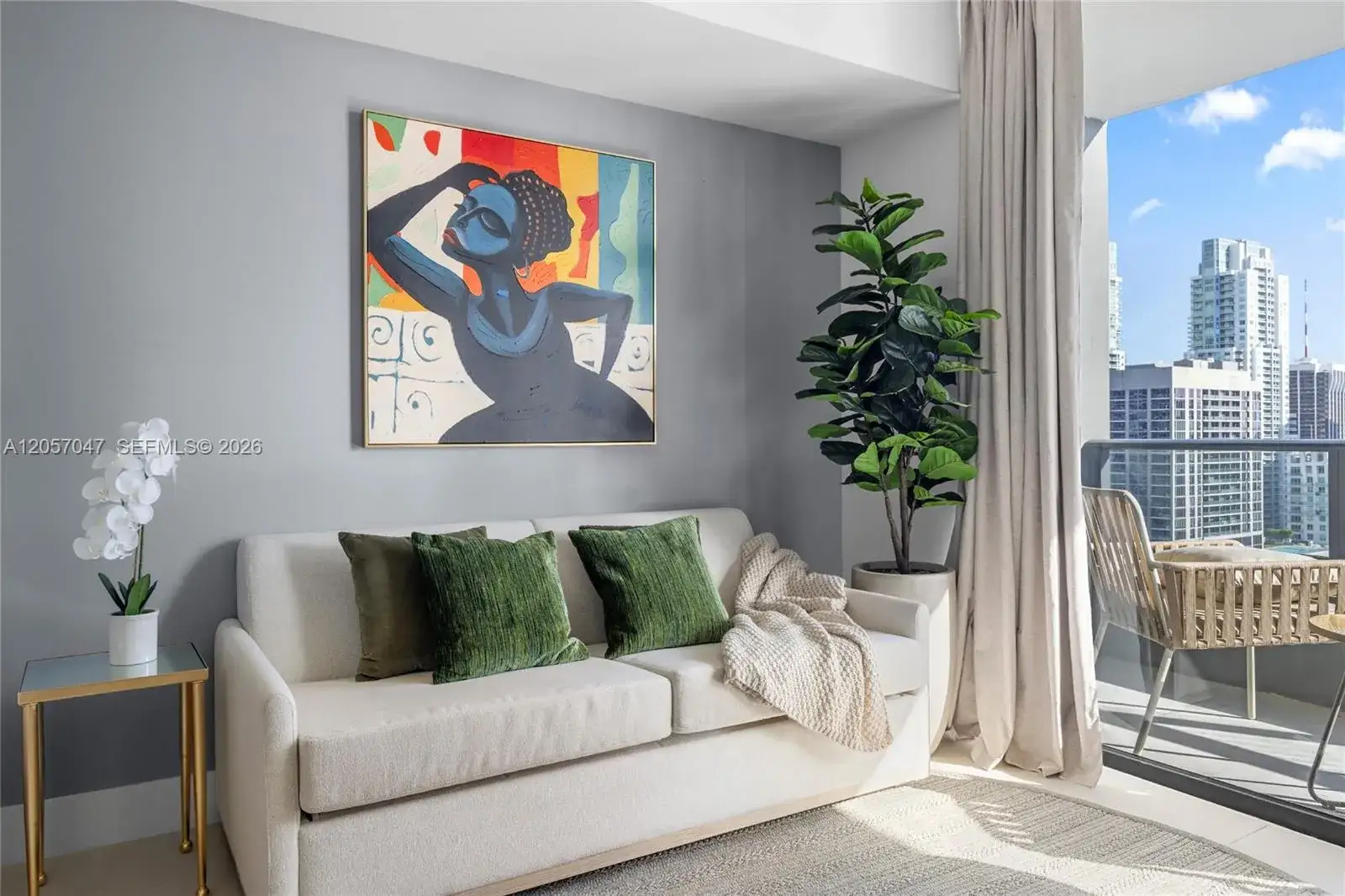 1 bedroom 1 bath Residential Lease for rent at 159 NE 6th St # 2414, Miami FL 33132