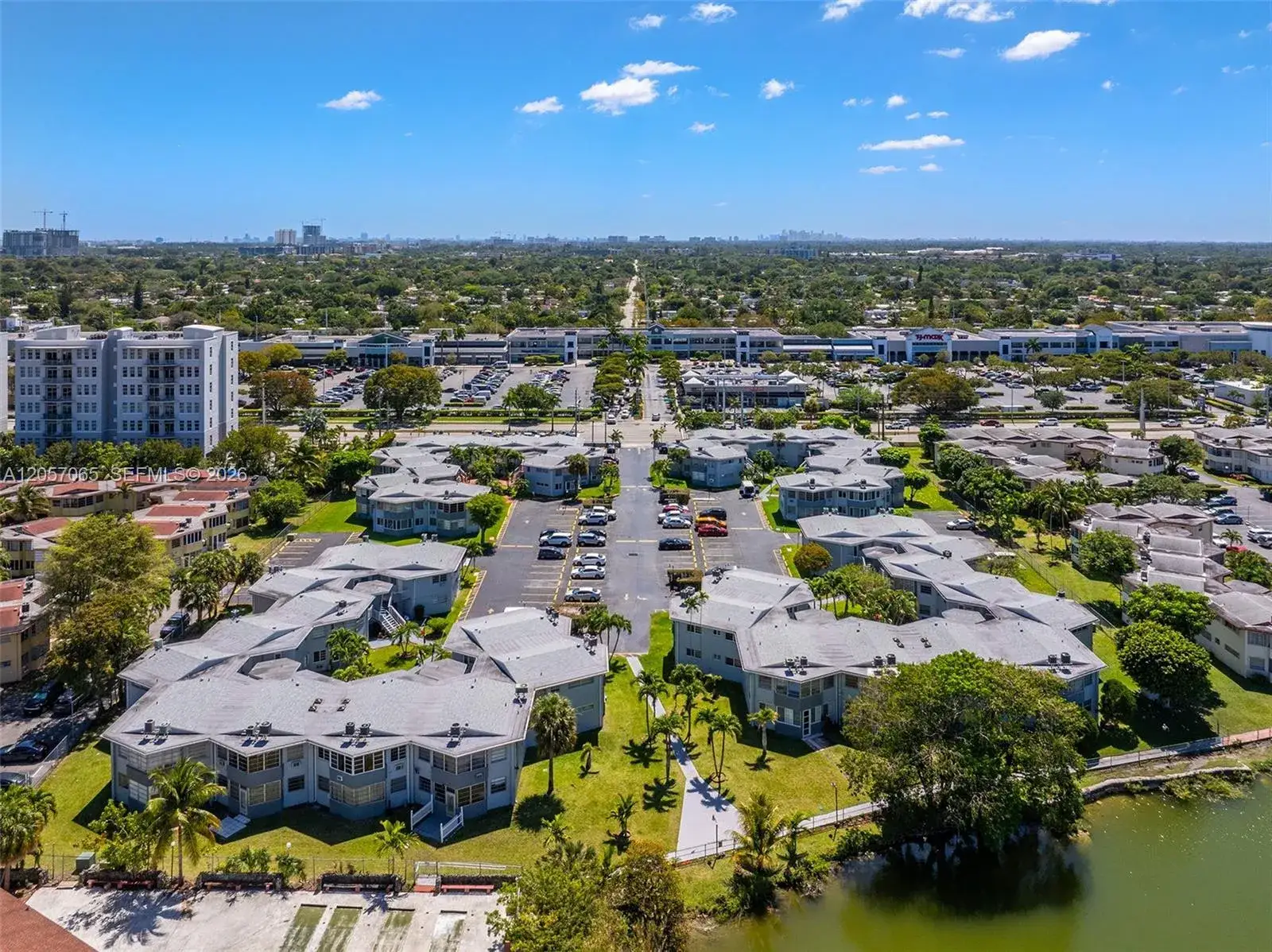 2 bedroom 2 bath Residential for sale at 1667 NE Miami Gardens Dr # 145, Miami FL 33179