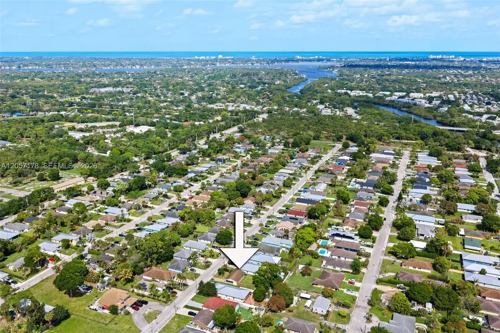 2 bedroom 1 bath Residential Lease for rent at 6894 3rd St, Jupiter FL 33458