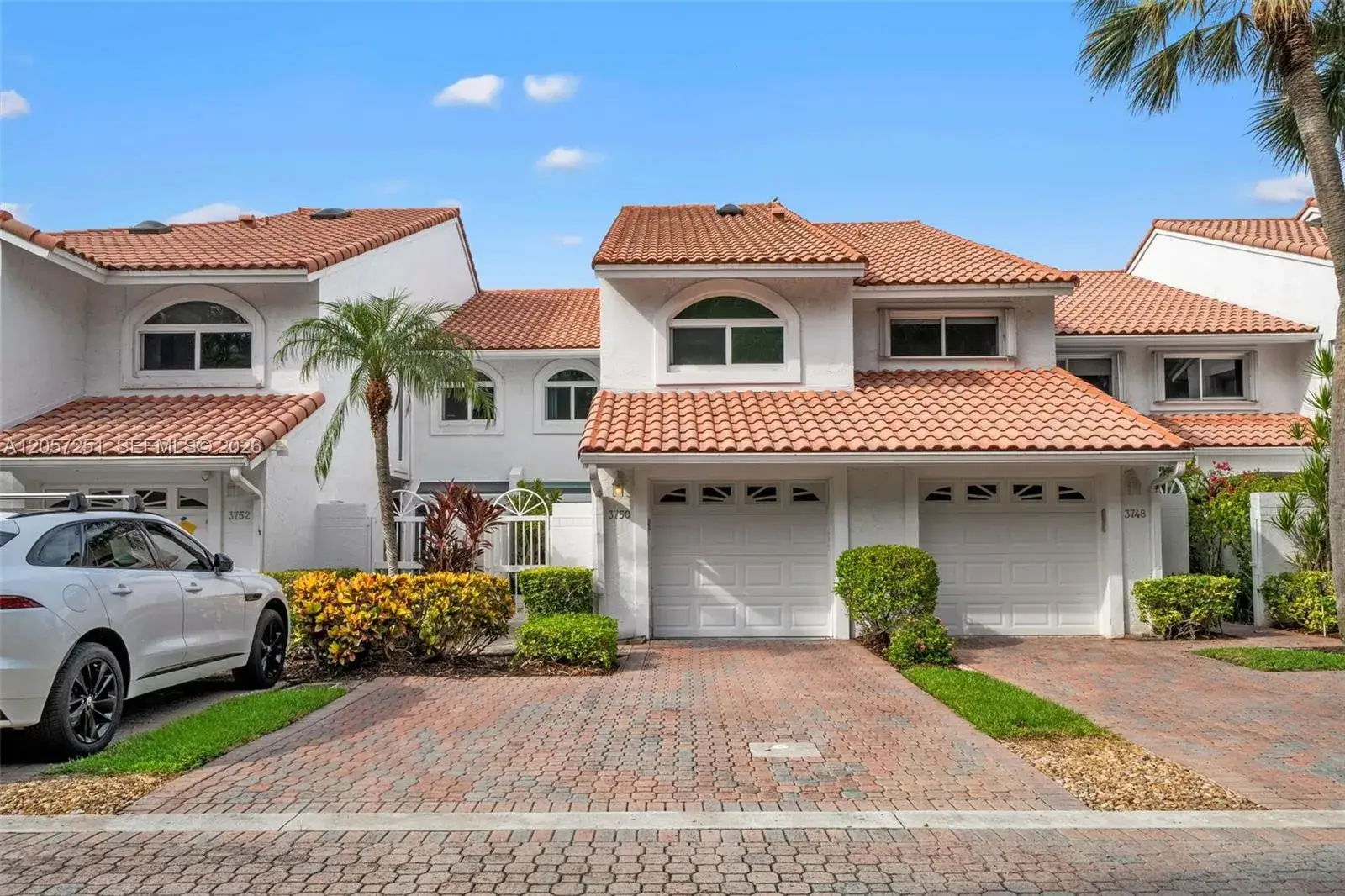 3 bedroom 2 bath Residential for sale at 3750 NE 209th Ter, Aventura FL 33180