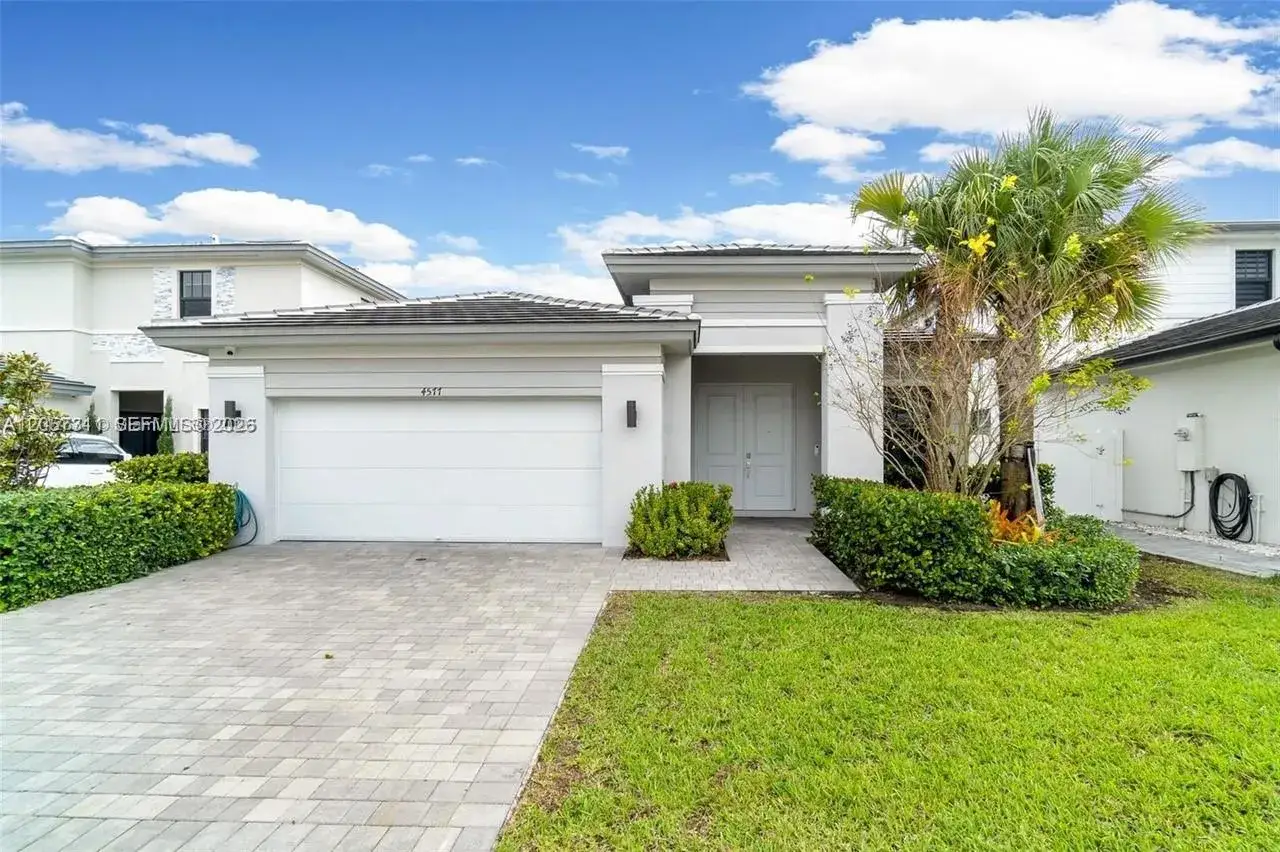 3 bedroom 2 bath Residential for sale at 4577 SW 174th Ave, Miramar FL 33029
