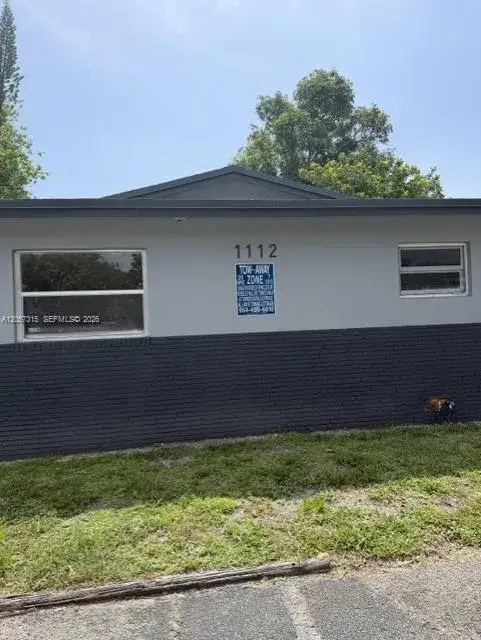 1 bedroom 1 bath Residential Lease for rent at 1112 NW 5th Ave # 3, Fort Lauderdale FL 33311