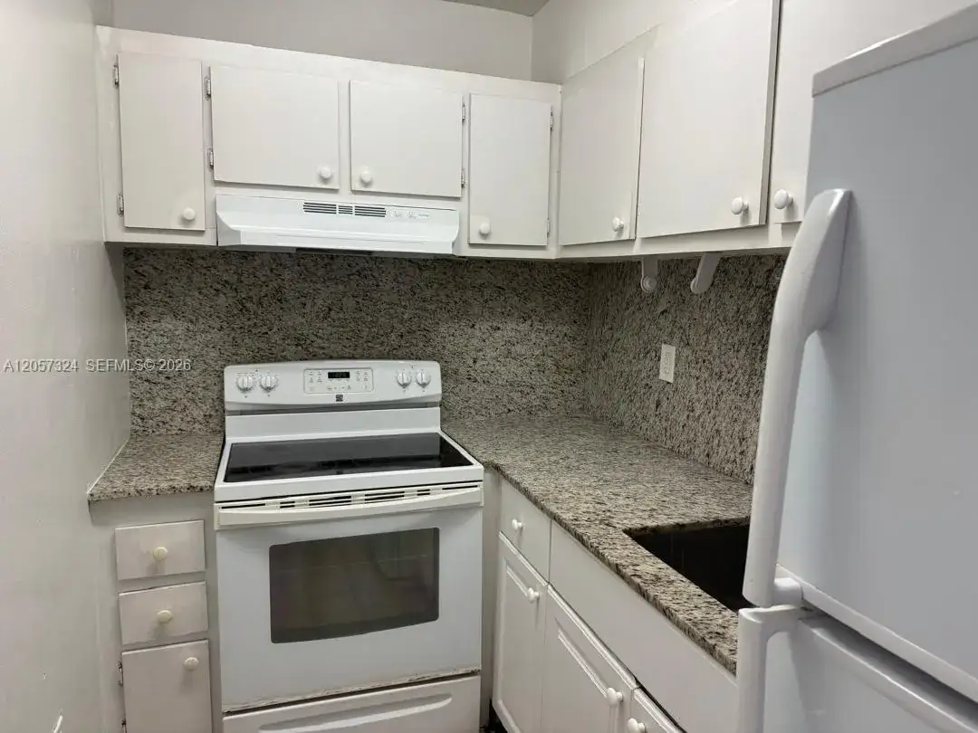 2 bedroom 2 bath Residential Lease for rent at 4725 NW 7th St # 3, Miami FL 33126