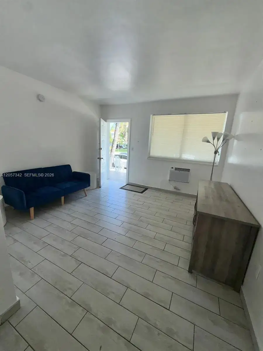 1 bath Residential Lease for rent at 1600 Pennsylvania Ave # 4, Miami Beach FL 33139