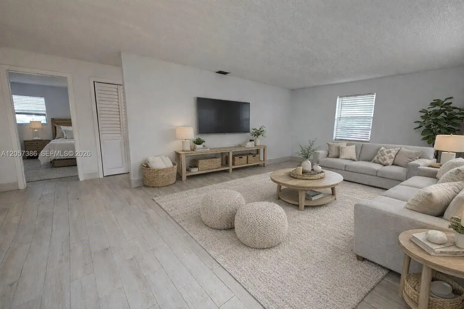 2 bedroom 1 bath Residential Lease for rent at 4621 SW 33rd Ave # 1, Dania Beach FL 33312