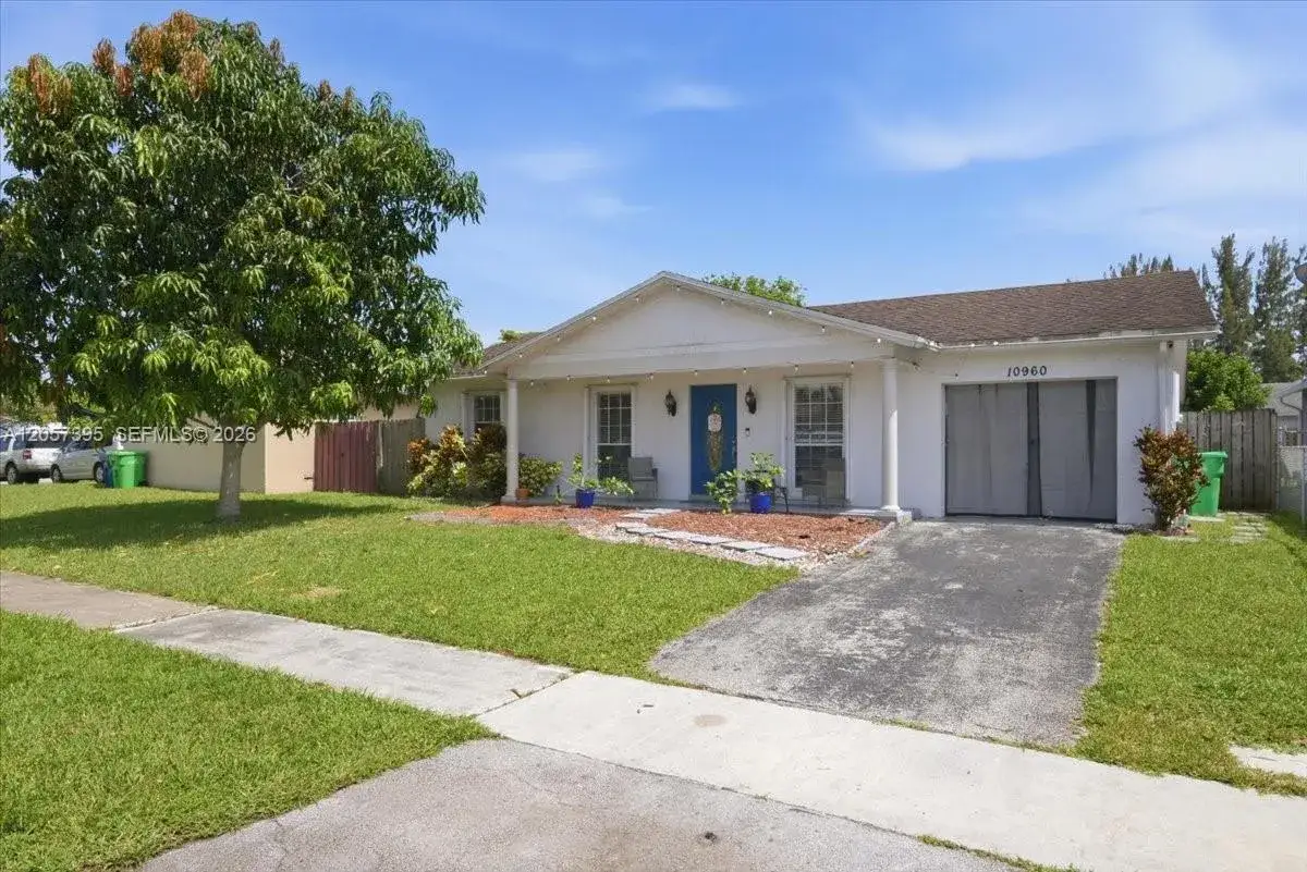 3 bedroom 2 bath Residential for sale at 10960 NW 21st St, Sunrise FL 33322