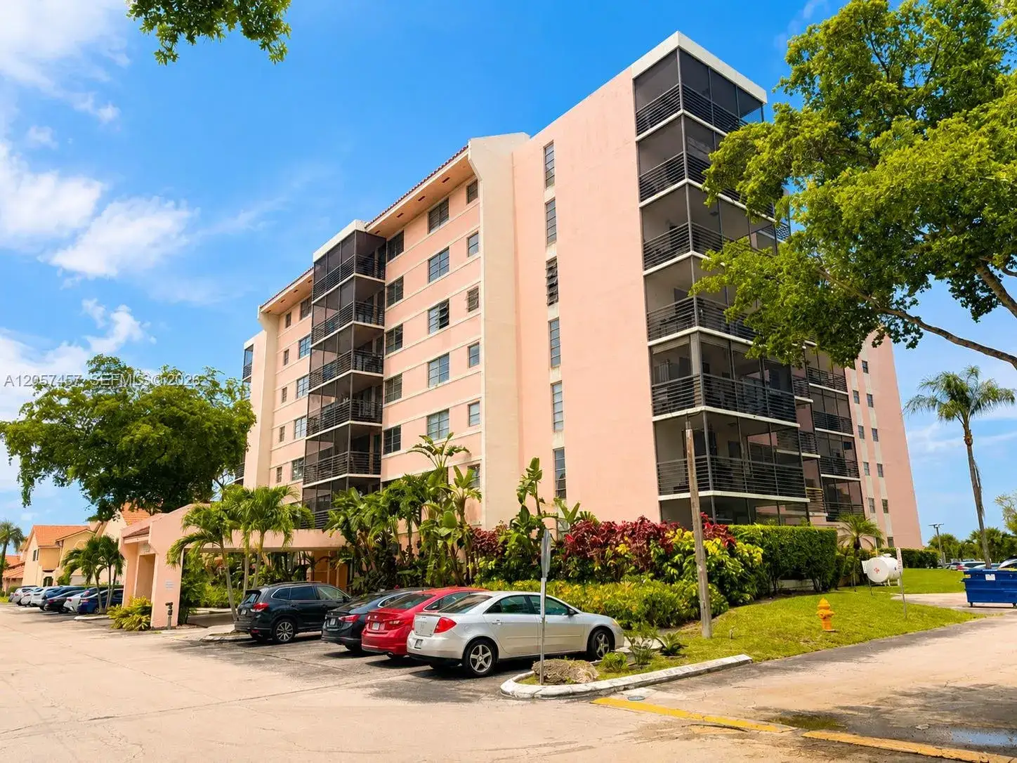 1 bedroom 1 bath Residential Lease for rent at 20840 San Simeon Way # 308, Miami FL 33179