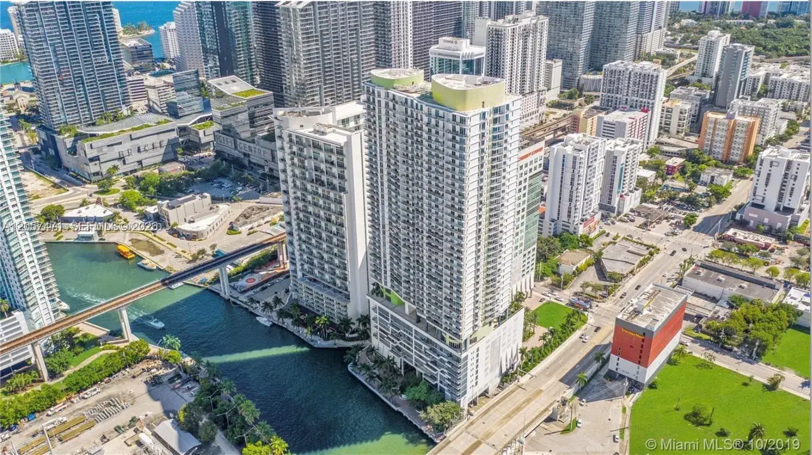 1 bath Residential Lease for rent at 185 SW 7th St # 3600, Miami FL 33130