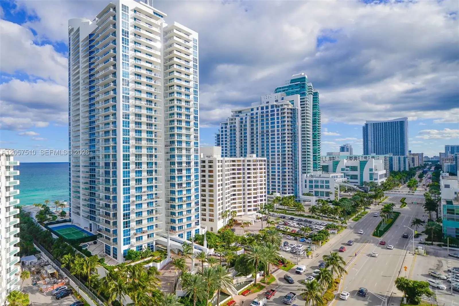 1 bedroom 1 bath Residential for sale at 3000 S Ocean Dr # 1506, Hollywood FL 33019