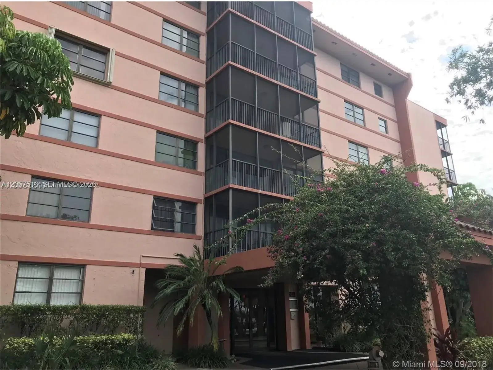 1 bath Residential Lease for rent at 20850 San Simeon Way # 5, Miami FL 33179