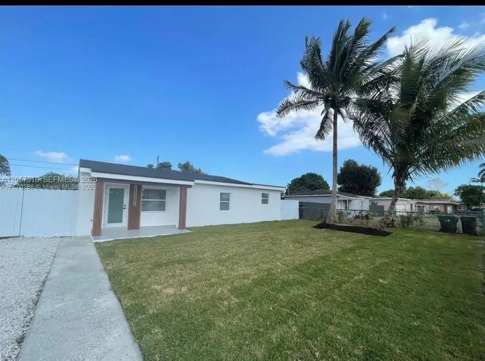 3 bedroom 1 bath Residential Lease for rent at 14641 Jackson St # 1, Miami FL 33176