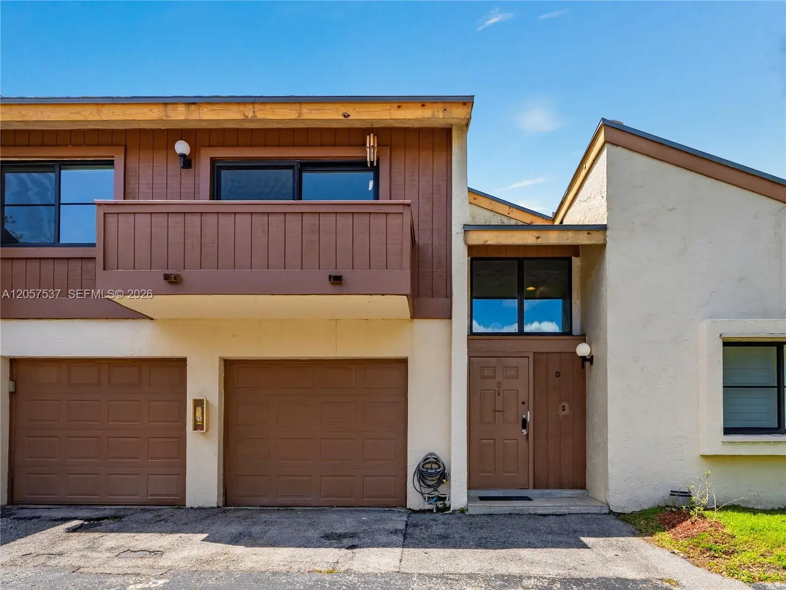 3 bedroom 2 bath Residential Lease for rent at 11549 SW 109th Rd # 27D, Miami FL 33176