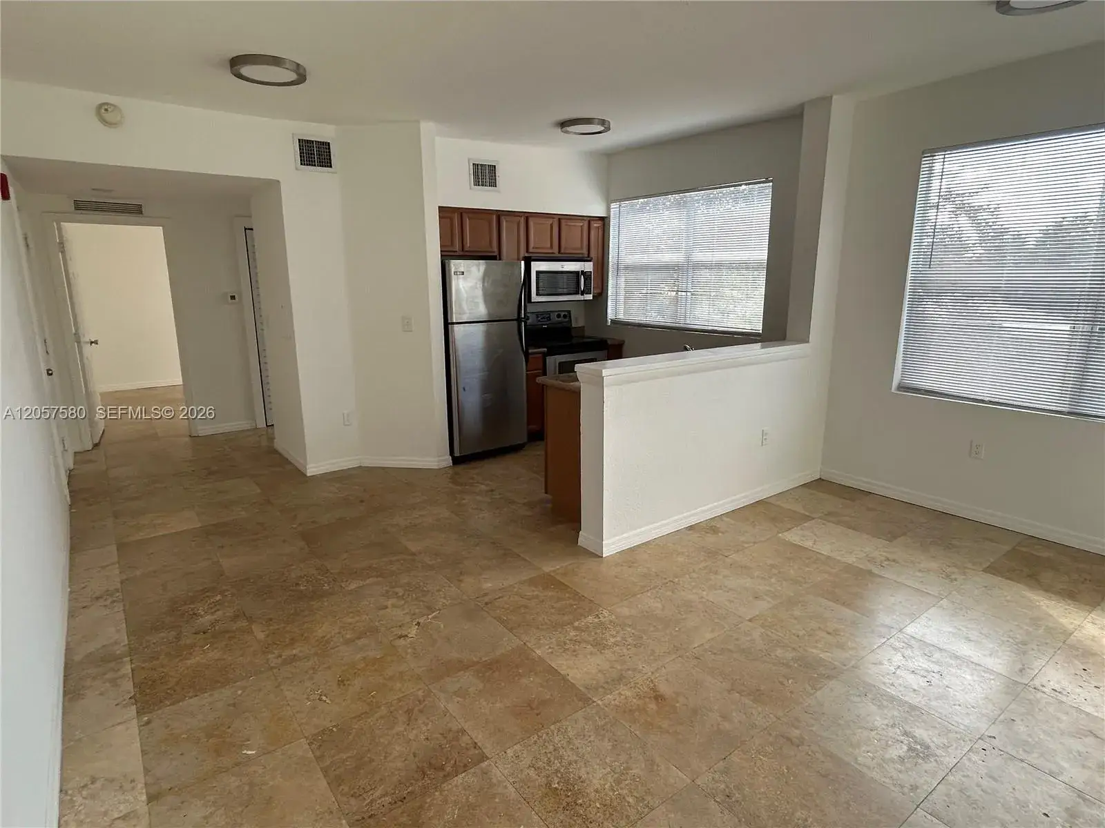 1 bedroom 1 bath Residential Lease for rent at 953 SW 10th St # 1, Miami FL 33130