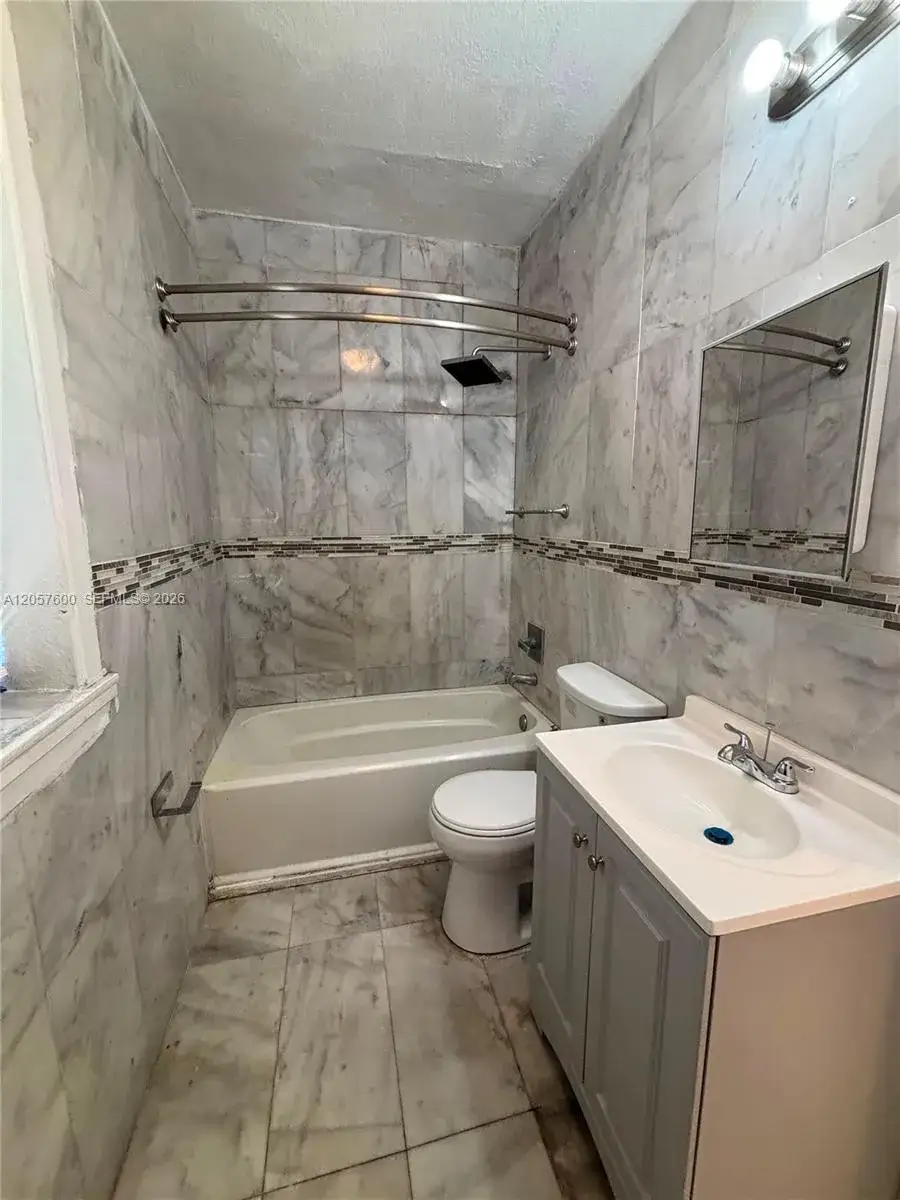 2 bedroom 1 bath Residential Lease for rent at 1079 NW 112th Ter # 3, Miami FL 33168