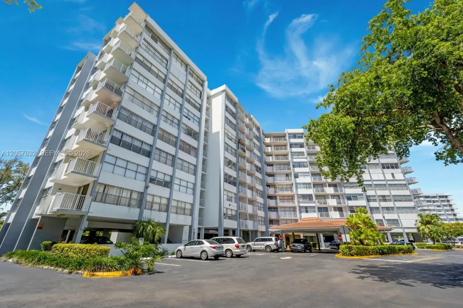 2 bedroom 2 bath Residential Lease for rent at 1300 NE Miami Gardens Dr # 621E, Miami FL 33179
