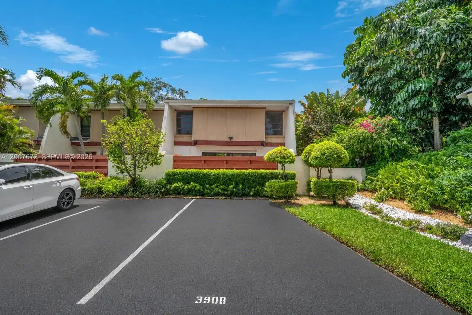 3 bedroom 2 bath Residential for sale at 3908 Parkside Ln # 229, Hollywood FL 33021