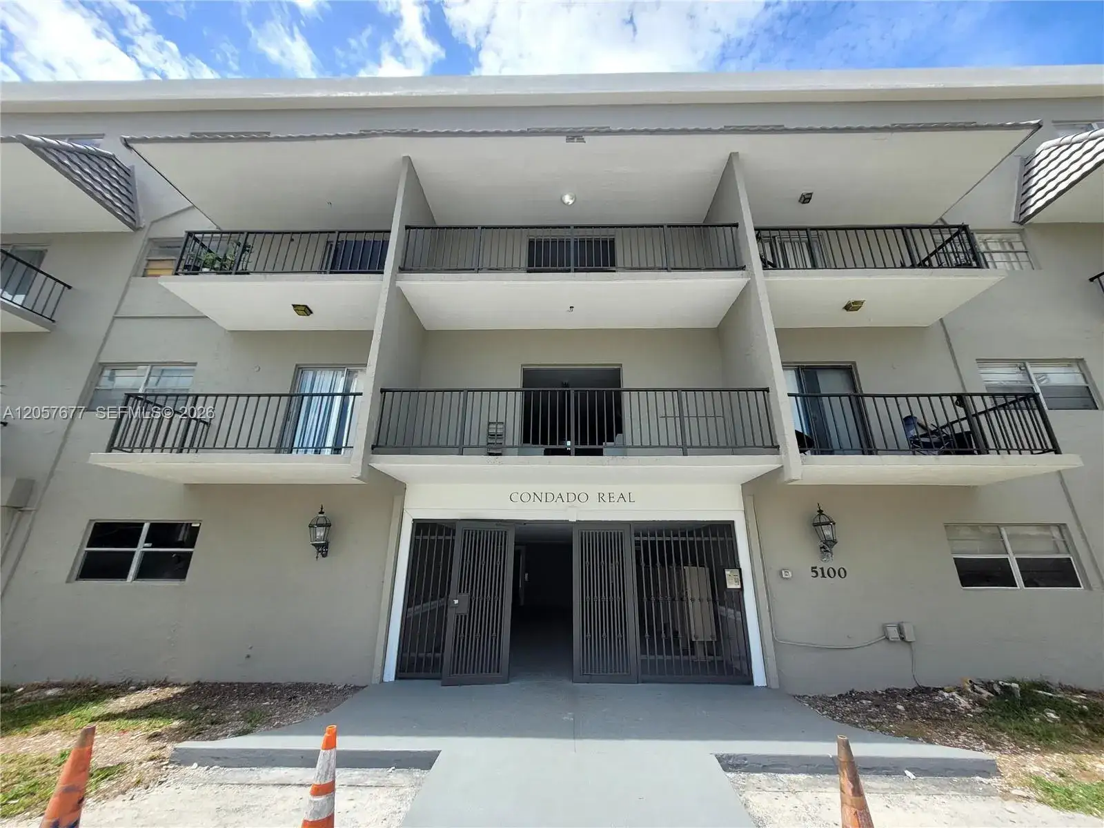 5100 SW 41st St # 319, Pembroke Park FL 33023