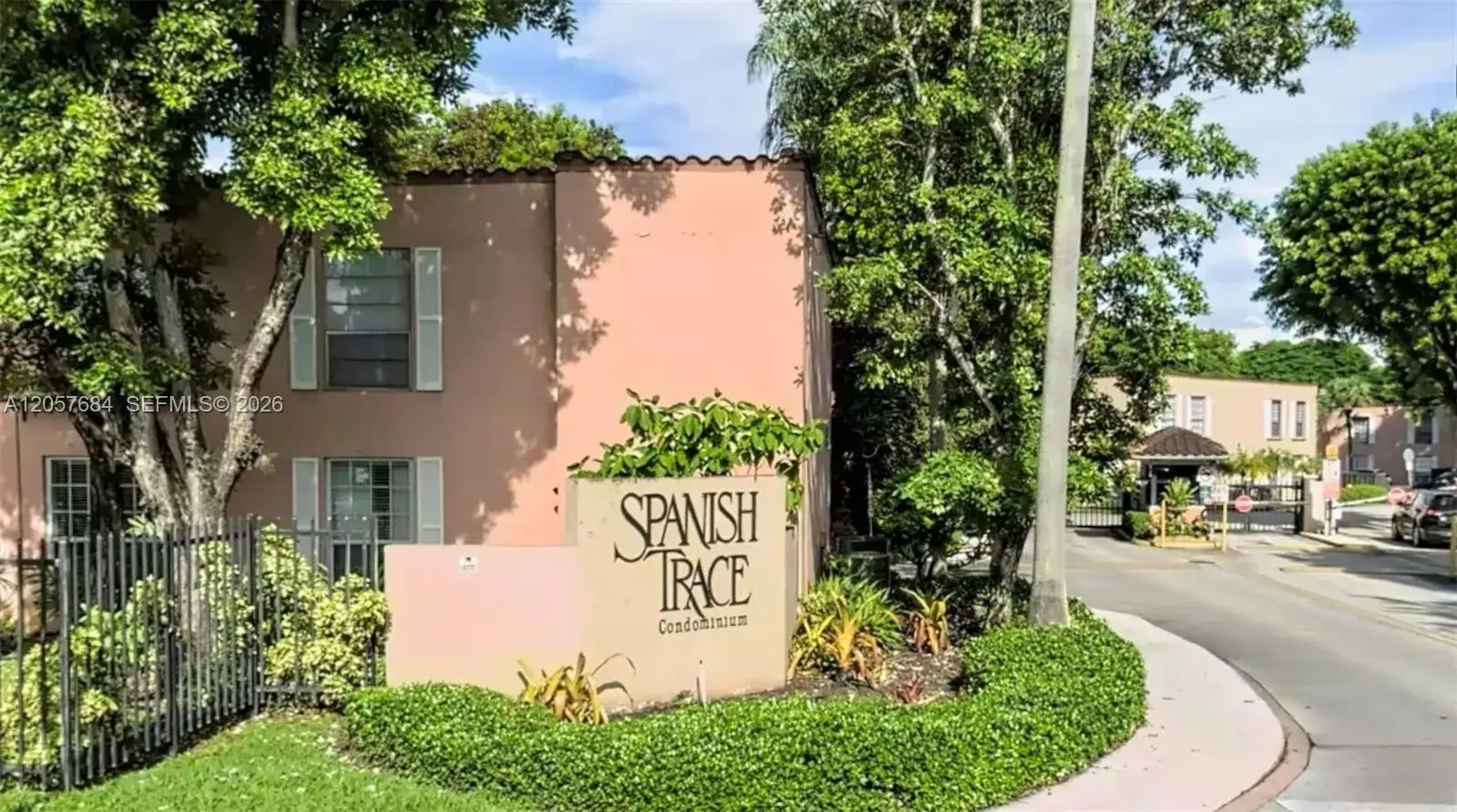 1 bedroom 1 bath Residential Lease for rent at 10762 N Kendall Dr # I16, Miami FL 33176